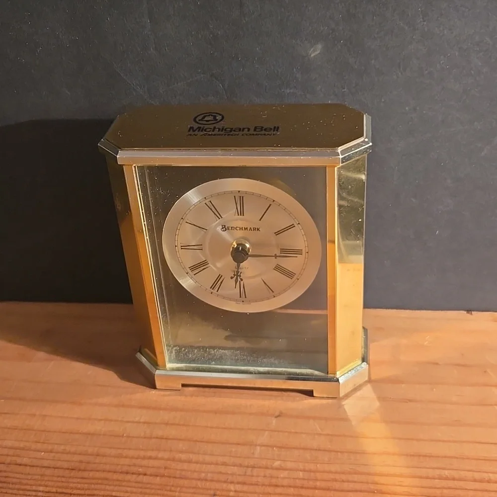 RARE MICHIGAN BENCHMARK QUARTZ GOLD COLOR & SILVER CLOCK WEST GERMANY ACCUMULATE